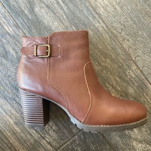 Clarks leather boots